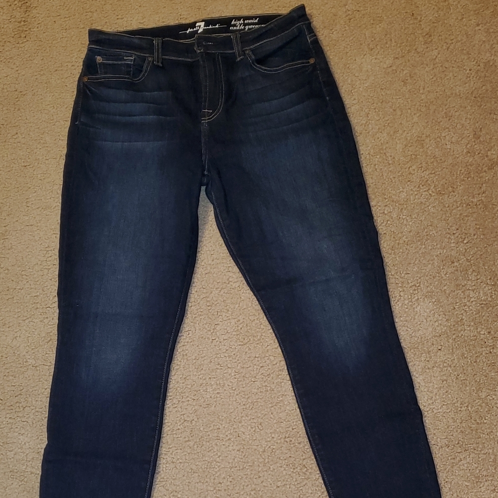 Women's 7 For All Mankind Gwenevere jeans. Size 29.